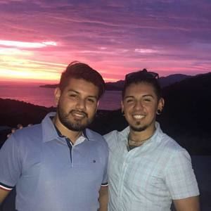 Meet your Posher, Cesar